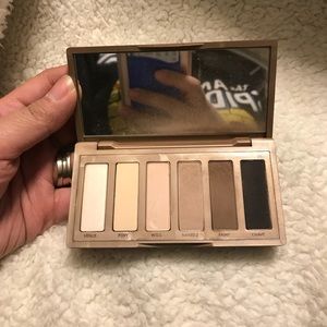 Urban Decay Naked Basics Eyeshadow Palette